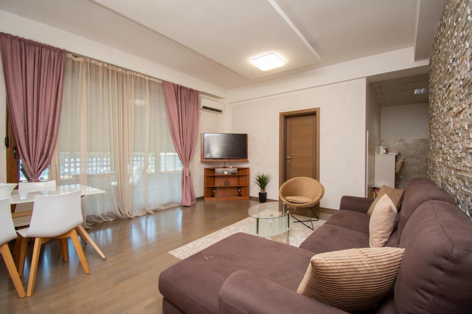 Maxim Compass Apartment Подгориця Екстер'єр фото