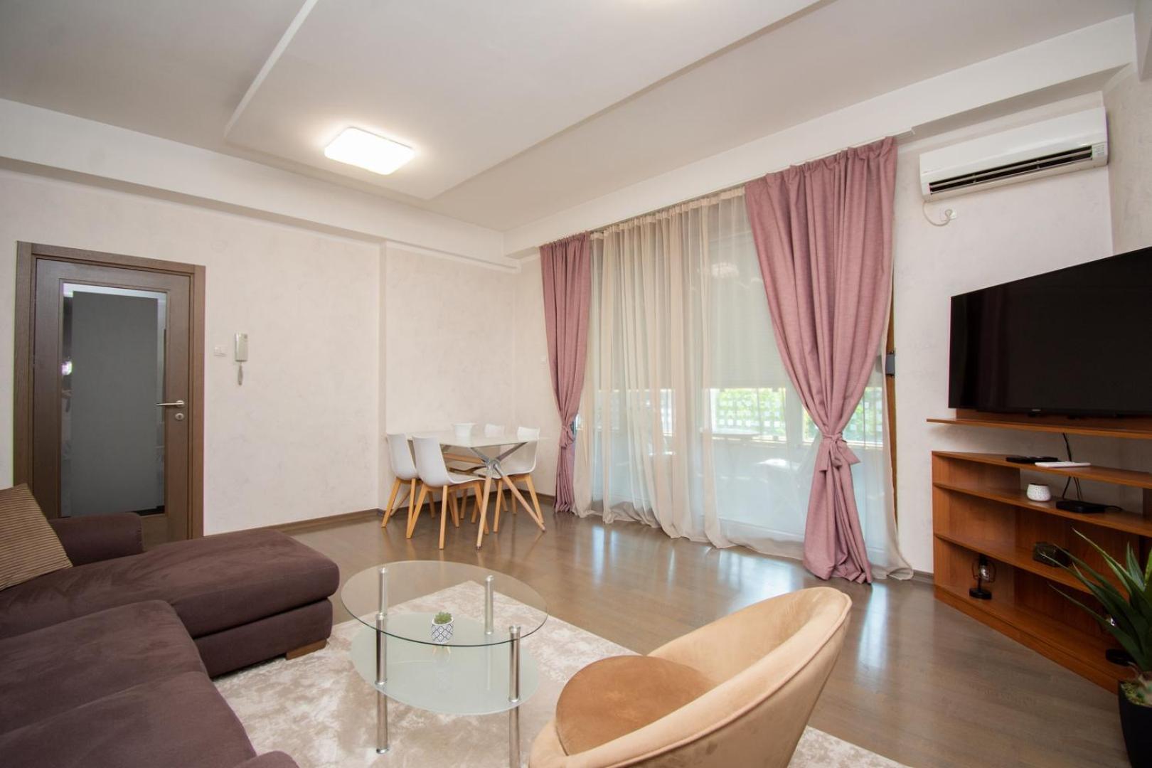 Maxim Compass Apartment Подгориця Екстер'єр фото