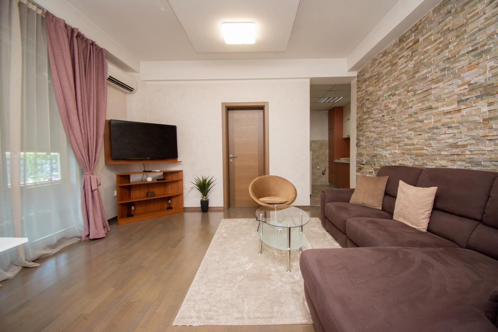 Maxim Compass Apartment Подгориця Екстер'єр фото