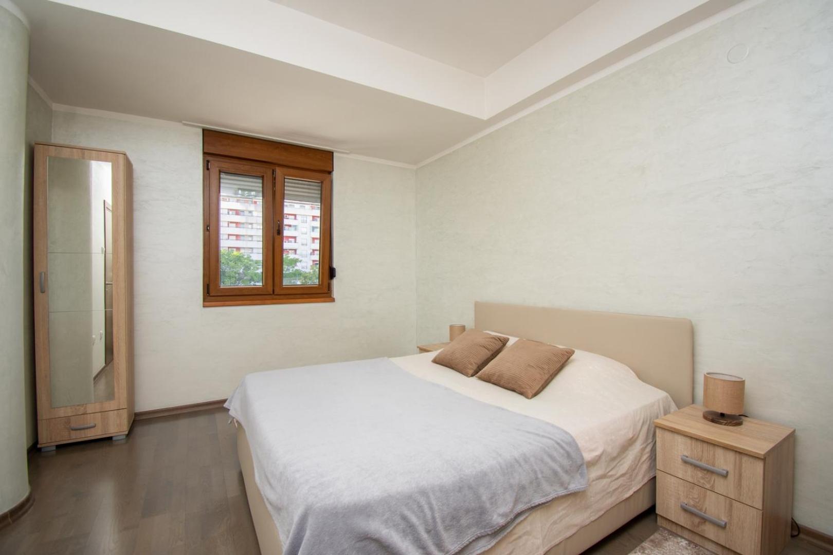 Maxim Compass Apartment Подгориця Екстер'єр фото